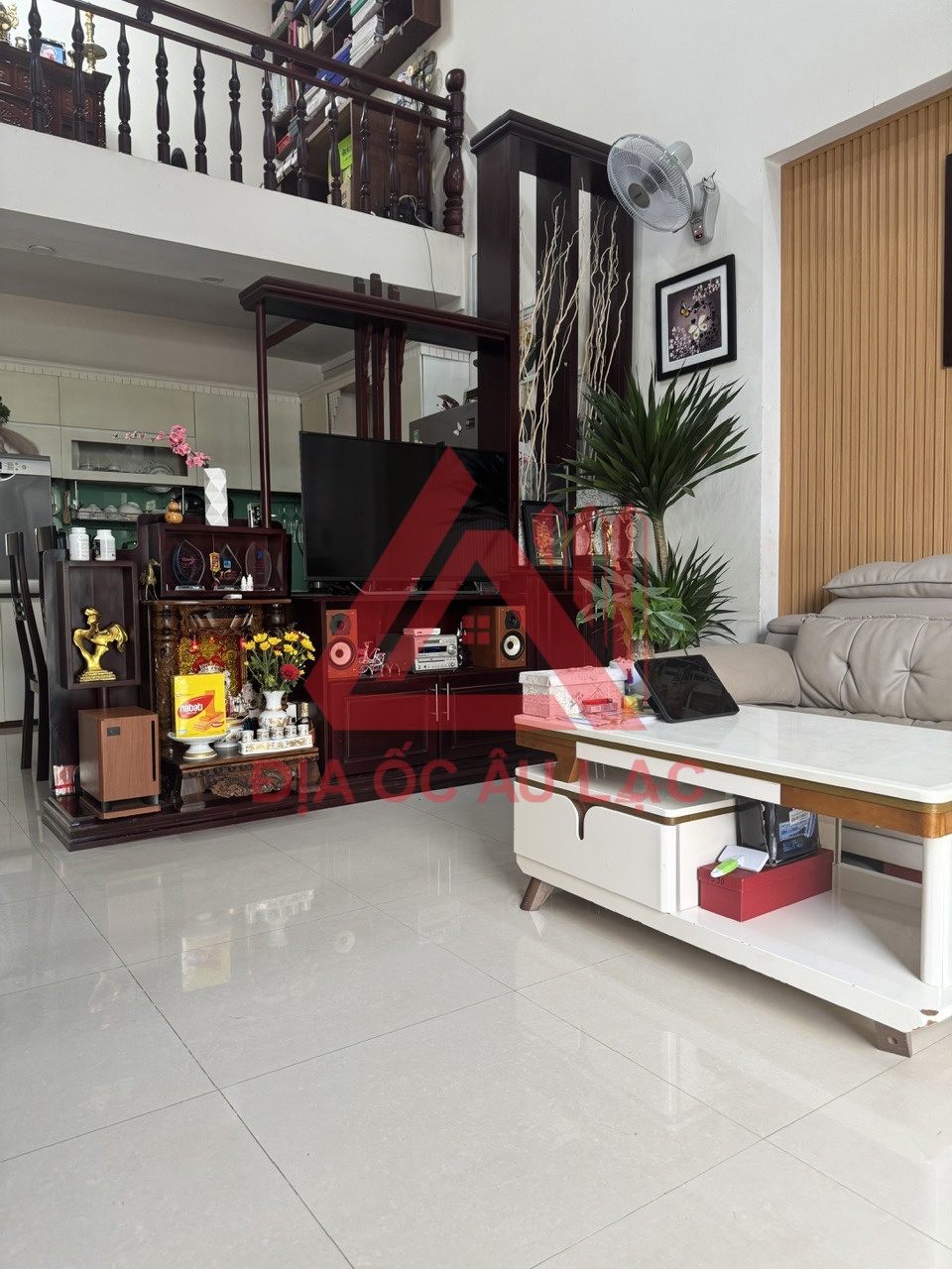 Ảnh phụ